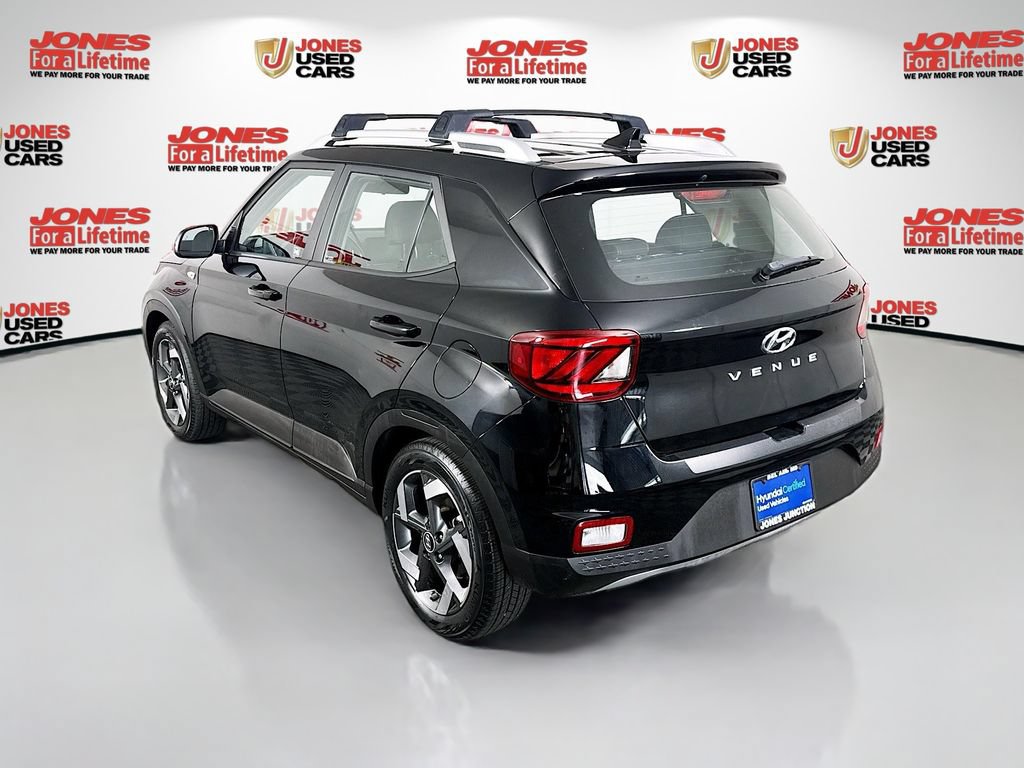 Certified 2021 Hyundai Venue SEL FWD image 2