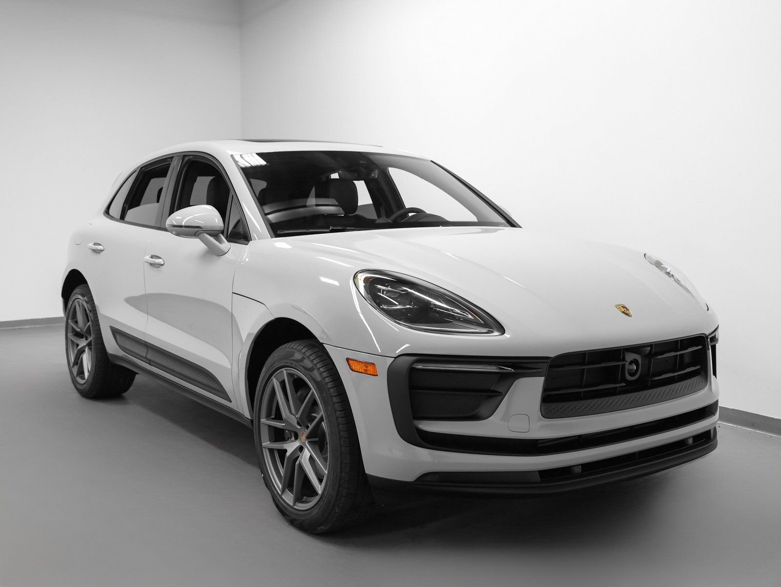 New 2026 Porsche Macan image 10