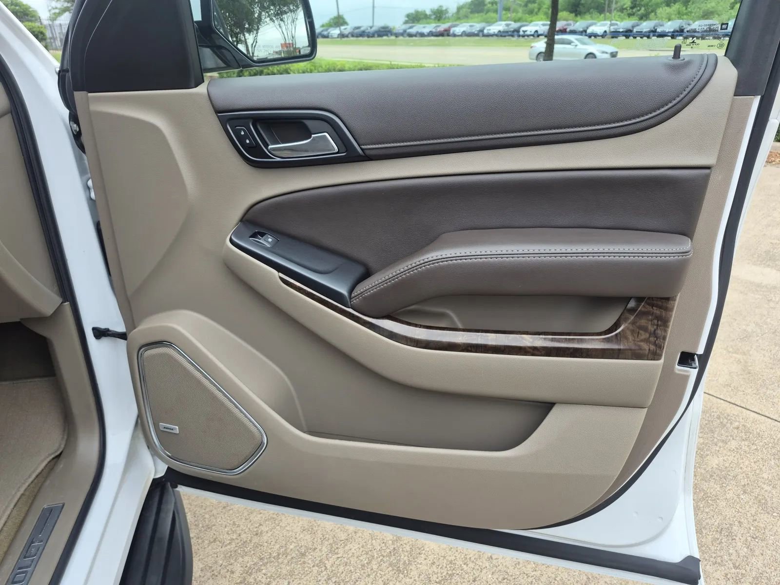 Used 2018 Chevrolet Suburban LT AWD/4WD image 16