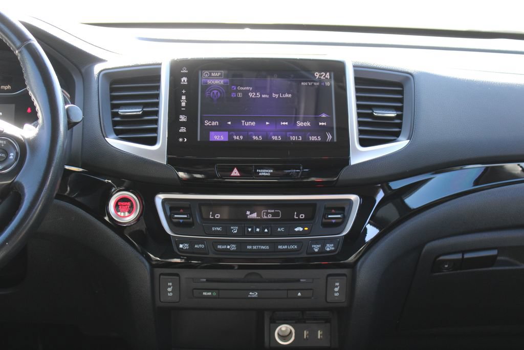 Used 2017 Honda Pilot Touring image 22