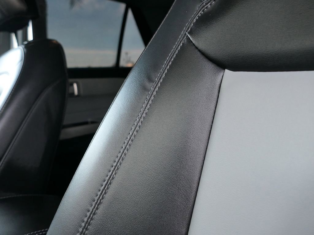 Used 2024 Ford Explorer XLT w/ Equipment Group 202A image 14