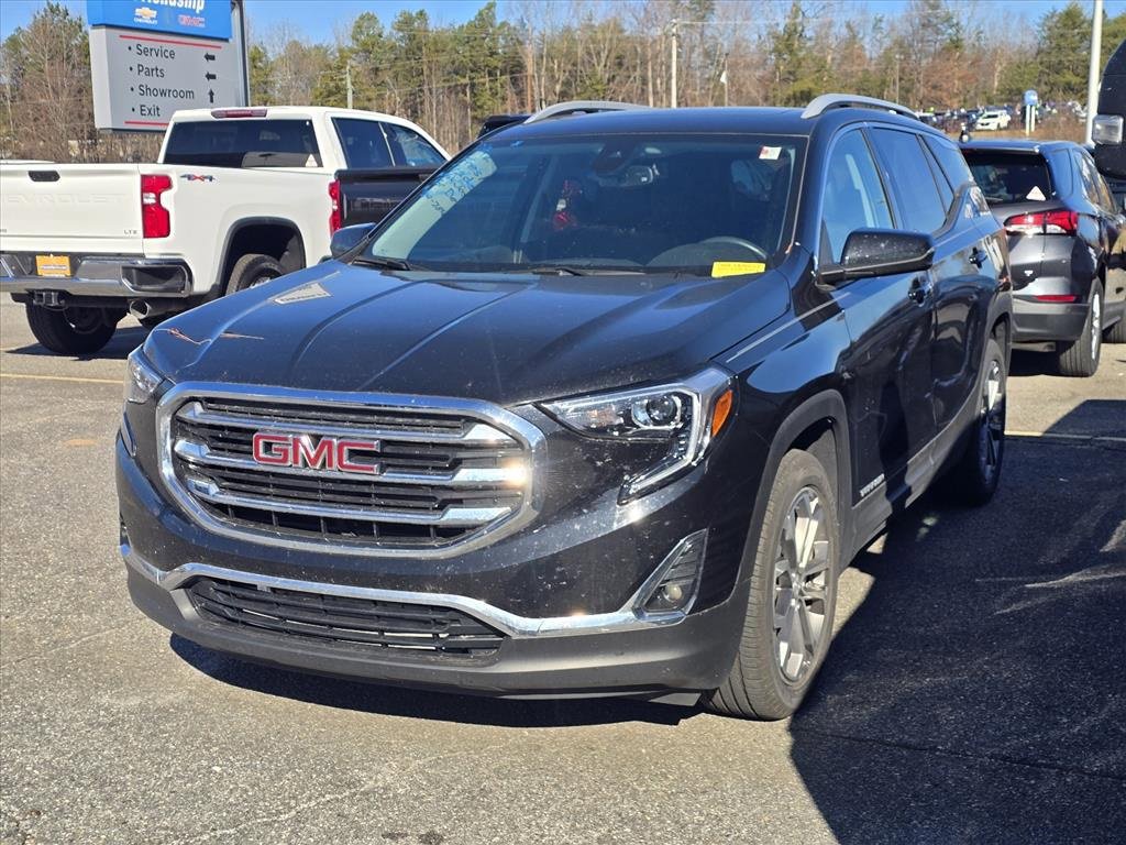 Used 2021 GMC Terrain SLT w/ Infotainment Package II image 2