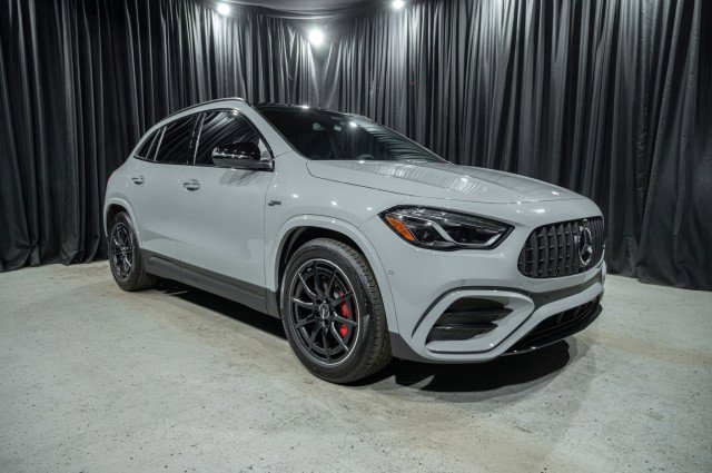 New 2026 Mercedes-Benz GLA 35 AMG 4MATIC image 3