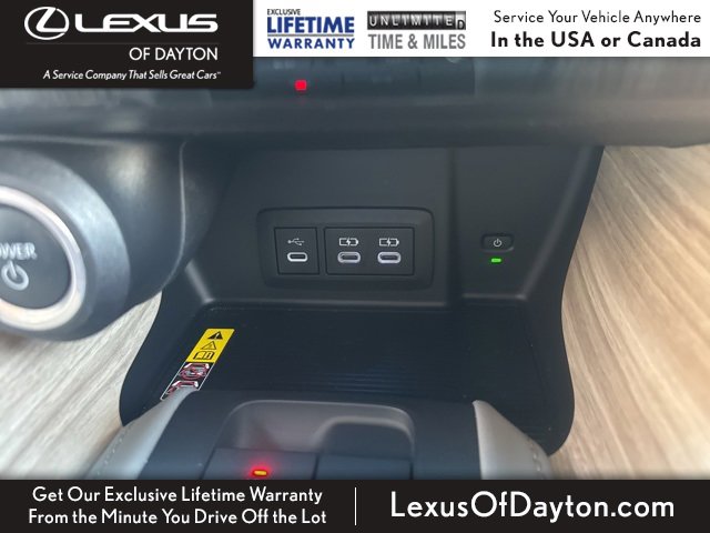 Used 2023 Toyota Venza XLE image 26