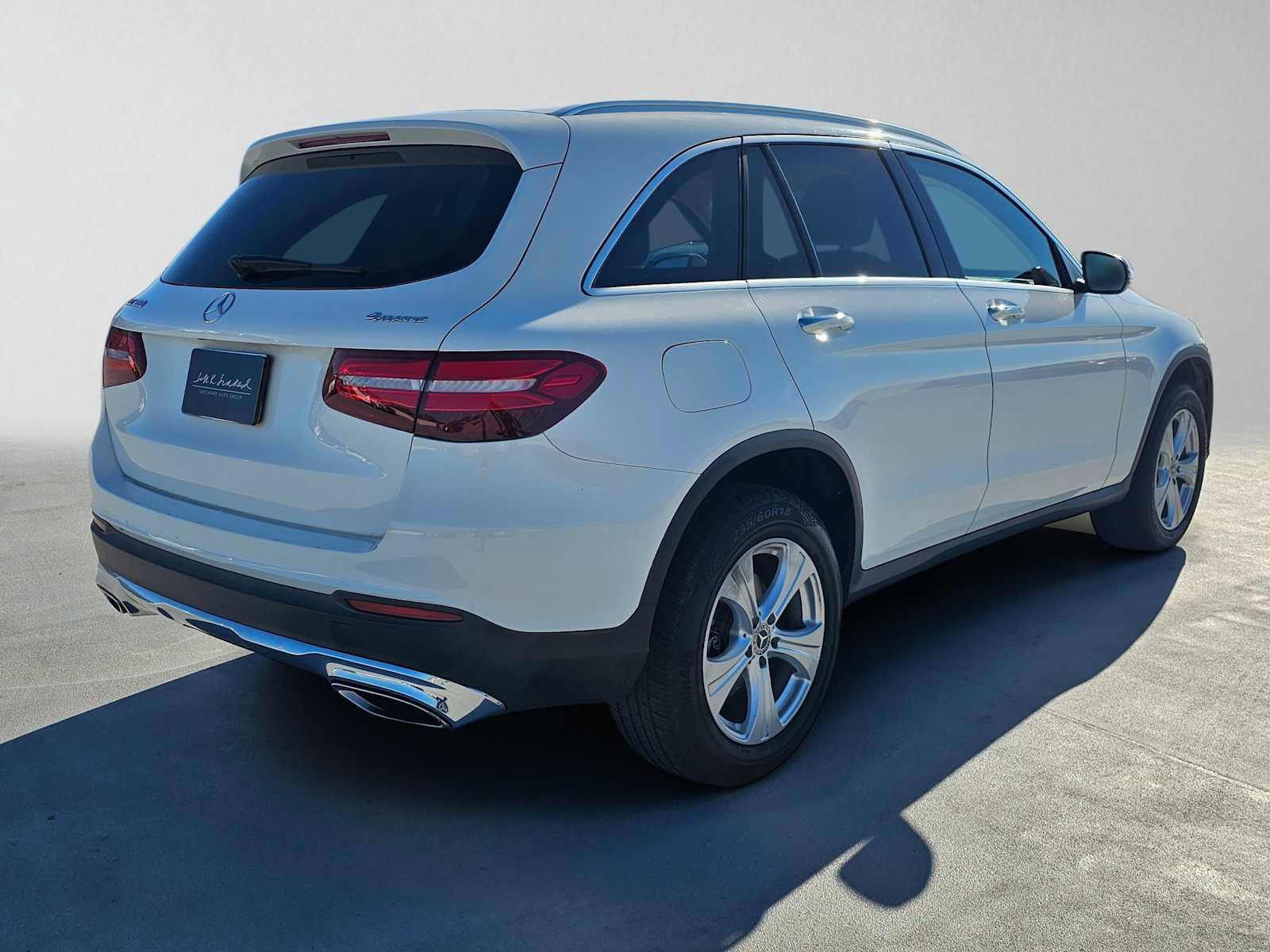 Used 2018 Mercedes-Benz GLC 300 4MATIC image 3