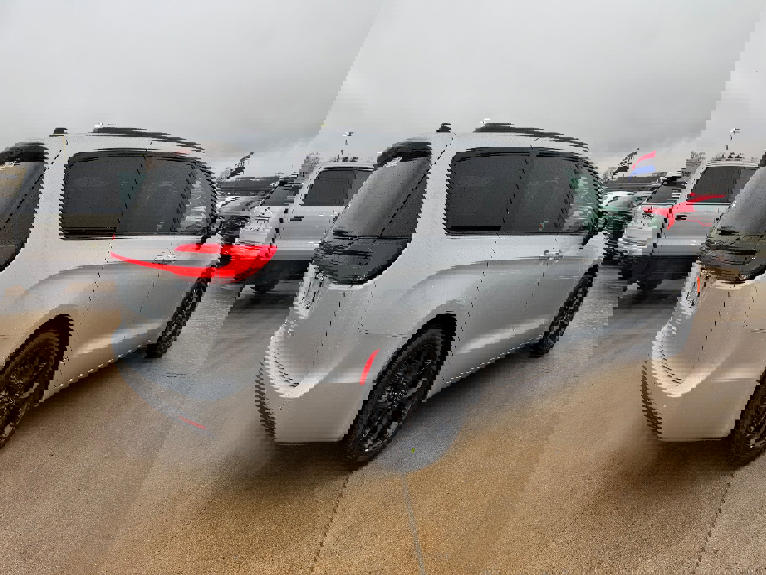 New 2026 Chrysler Pacifica Select image 4