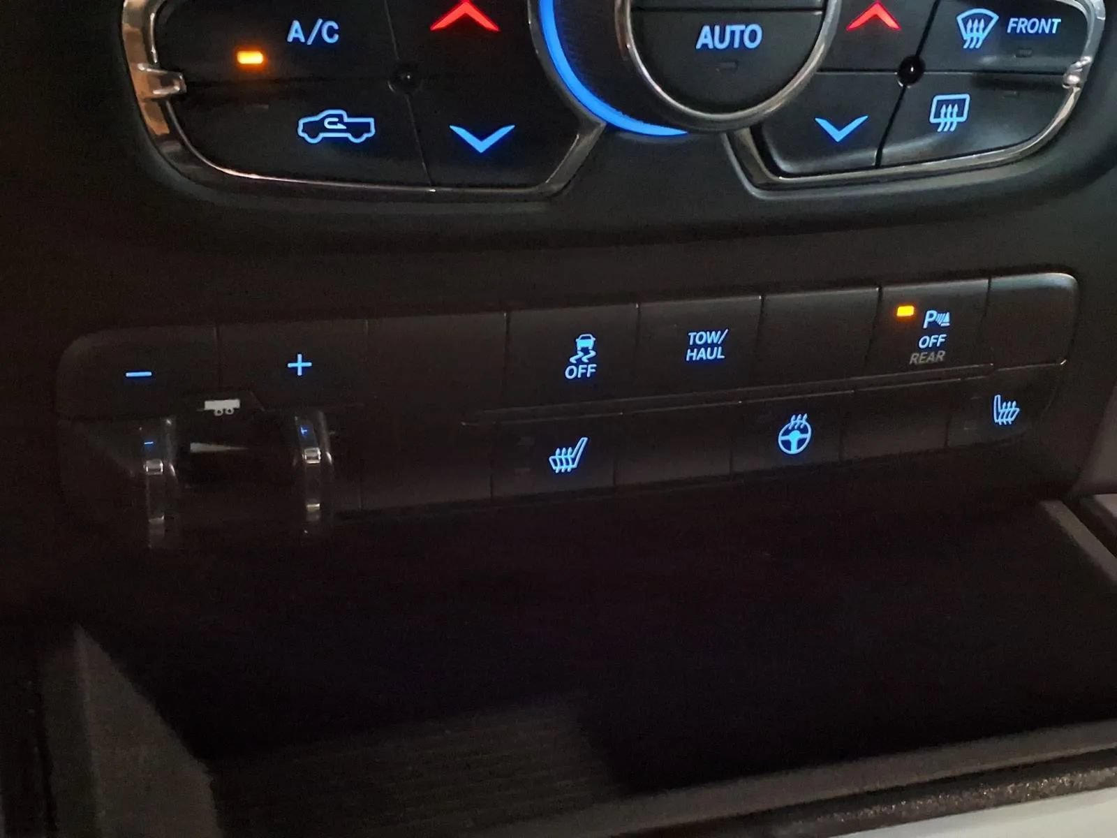 Used 2022 RAM 1500 Express w/ Wheel & Sound Group AWD/4WD image 18
