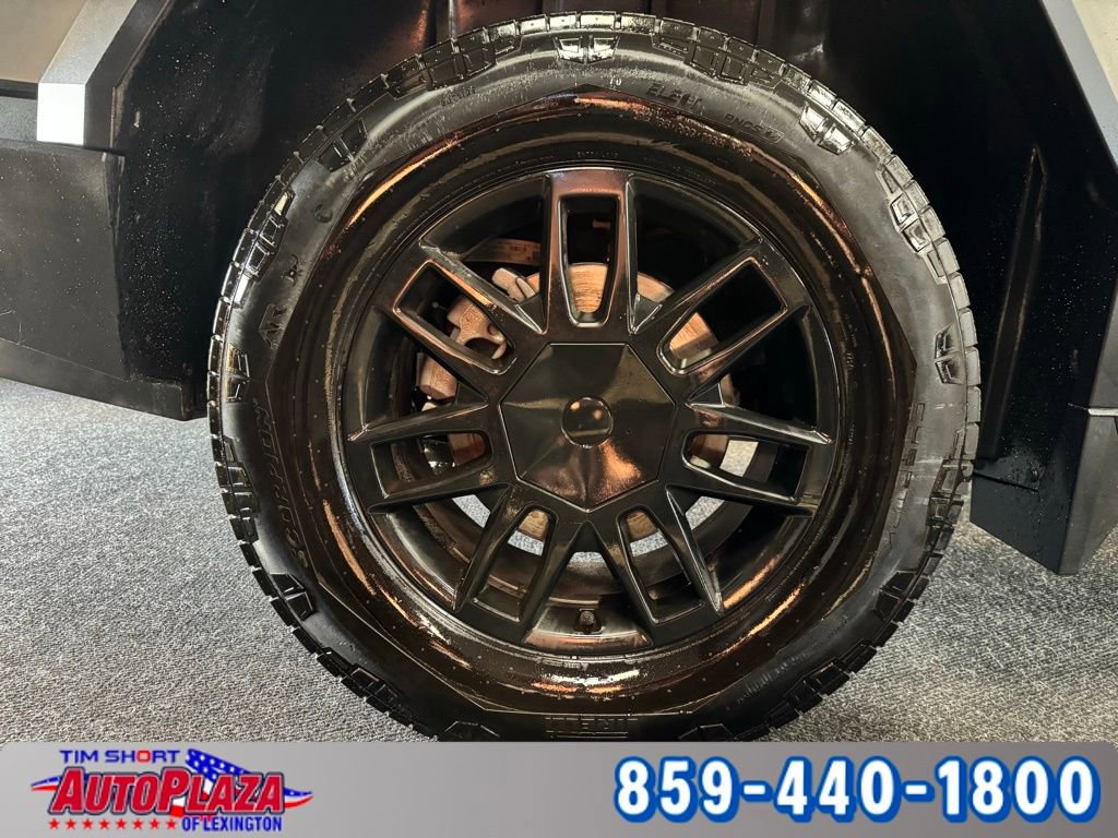 Used 2024 Tesla Cybertruck AWD Crew Cab image 20