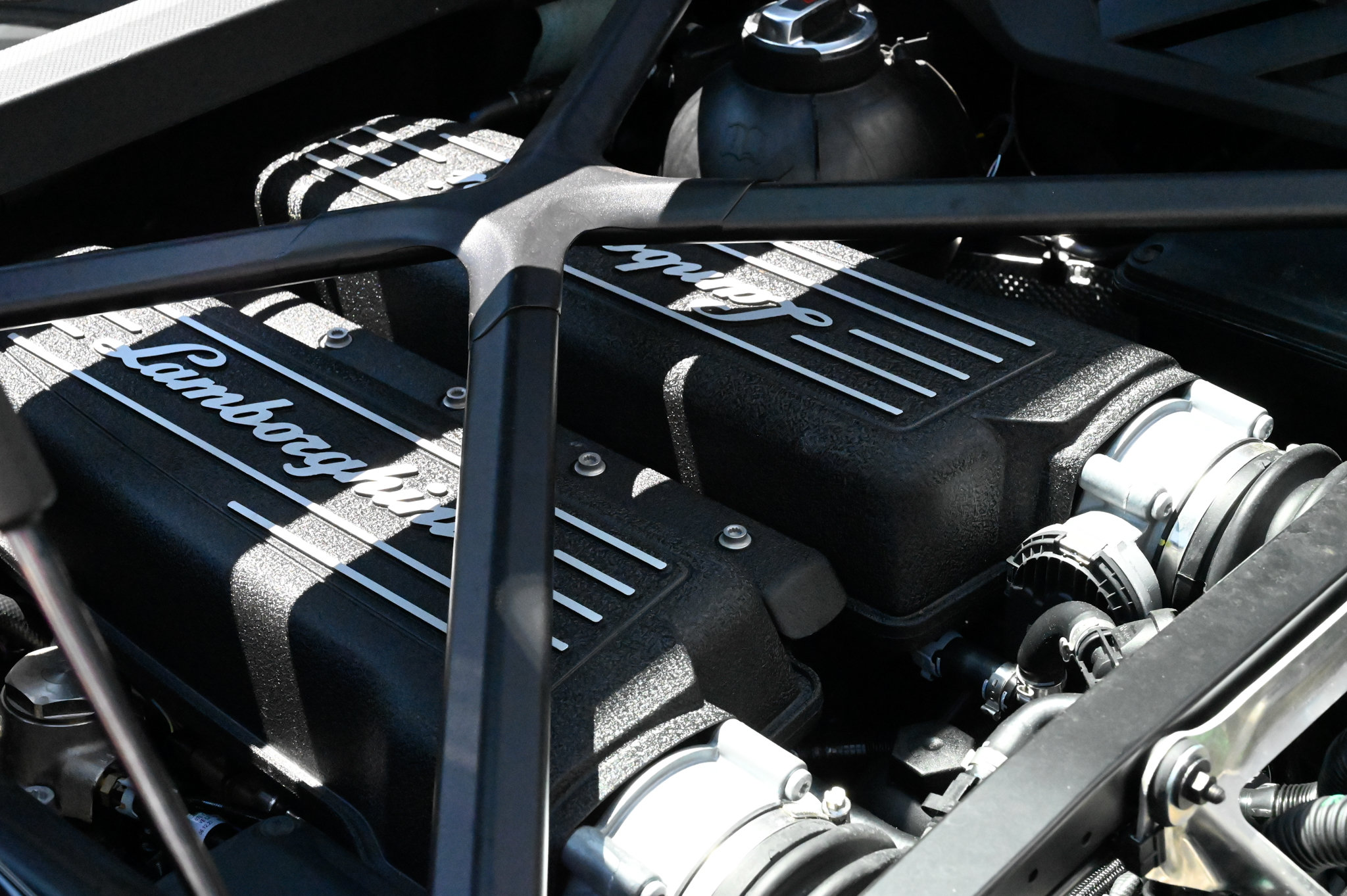 Used 2024 Lamborghini Huracan Tecnica RWD image 37