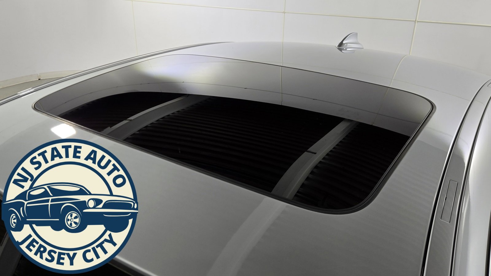 Used 2018 BMW 530i xDrive w/ Premium Package image 9