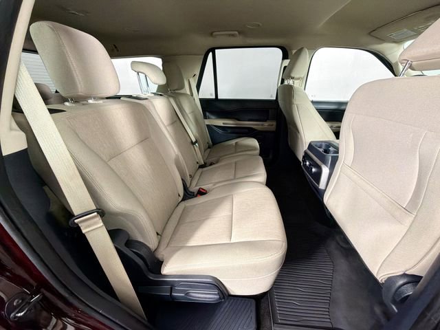Used 2023 Ford Expedition XLT image 28
