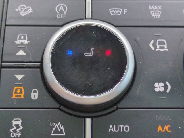 Used 2020 Land Rover Defender 110 SE AWD/4WD image 24