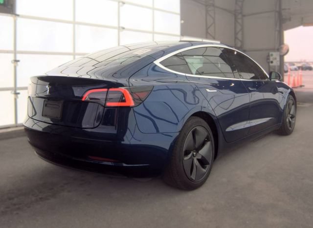 Used 2018 Tesla Model 3 Mid Range RWD image 2