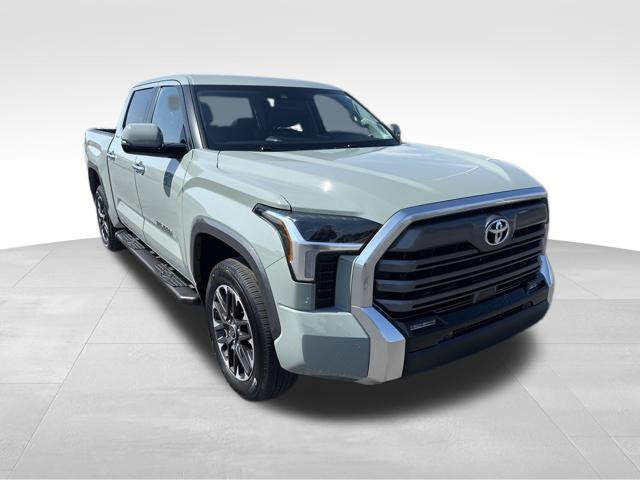 Used 2024 Toyota Tundra Limited AWD/4WD image 7