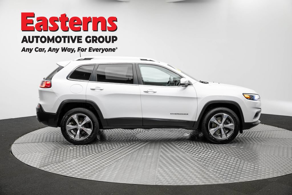 Used 2019 Jeep Cherokee Limited AWD/4WD image 4