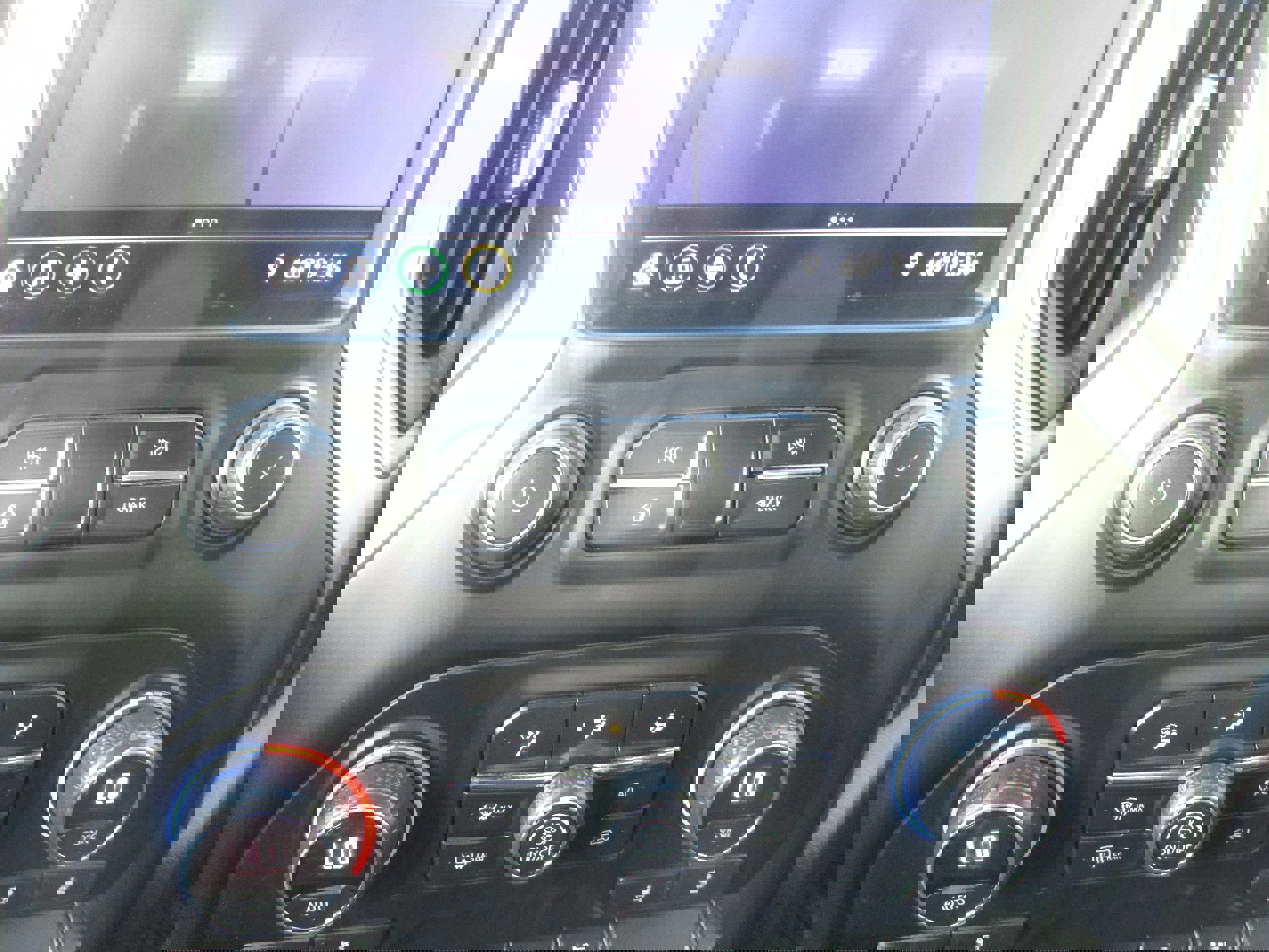 Used 2019 Chevrolet Silverado 1500 LT w/ Texas Edition image 14