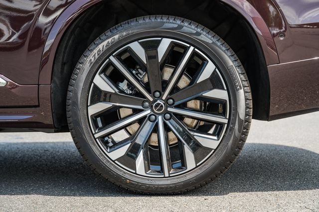 New 2026 Volvo XC90 T8 Plus w/ Protection Package Premier AWD/4WD image 18