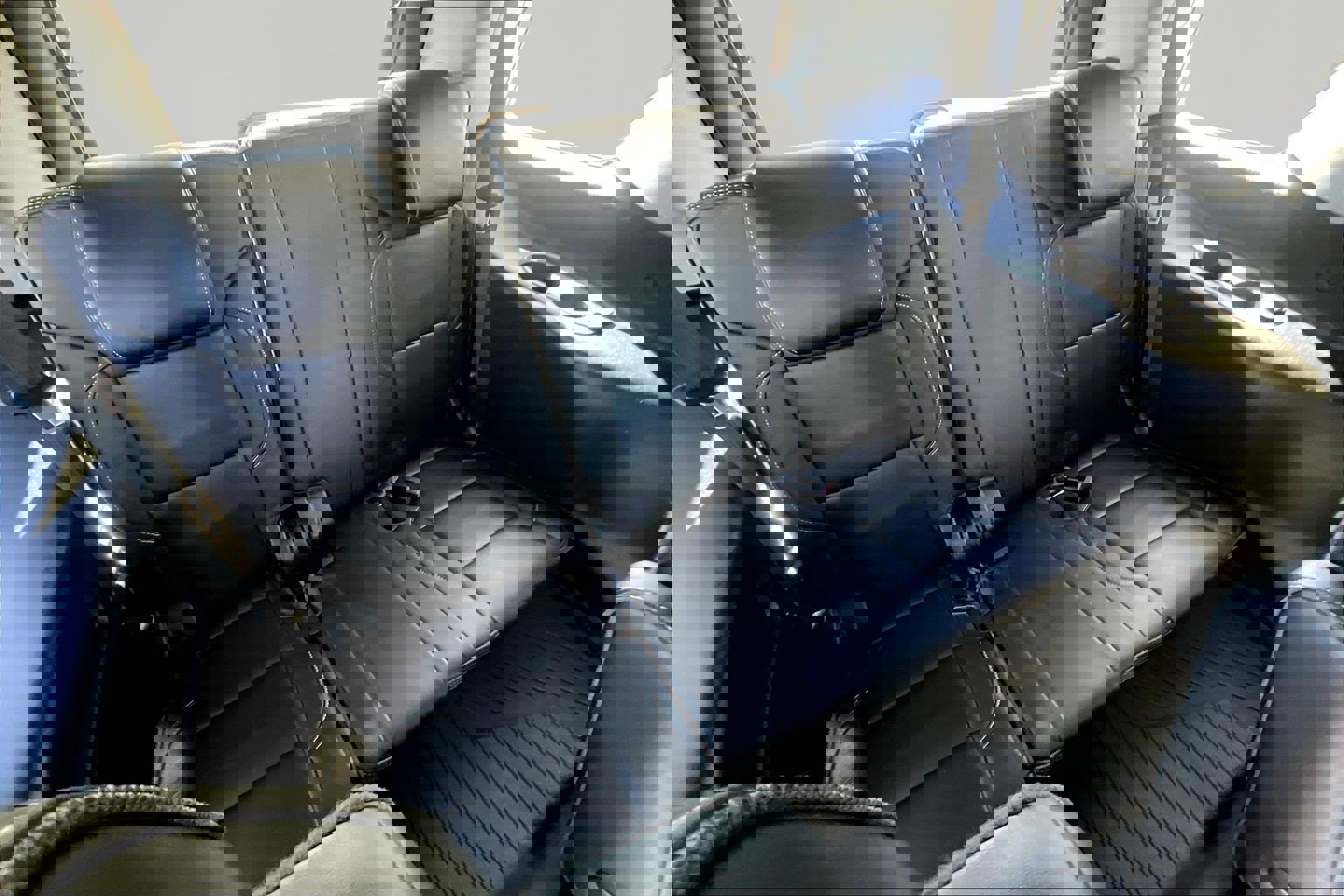 Used 2020 GMC Yukon Denali w/ Denali Premium Package image 26