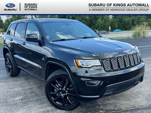 Used 2022 Jeep Grand Cherokee Laredo X AWD/4WD image 1
