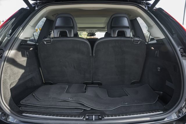 Used 2025 Volvo XC90 B6 Plus image 9