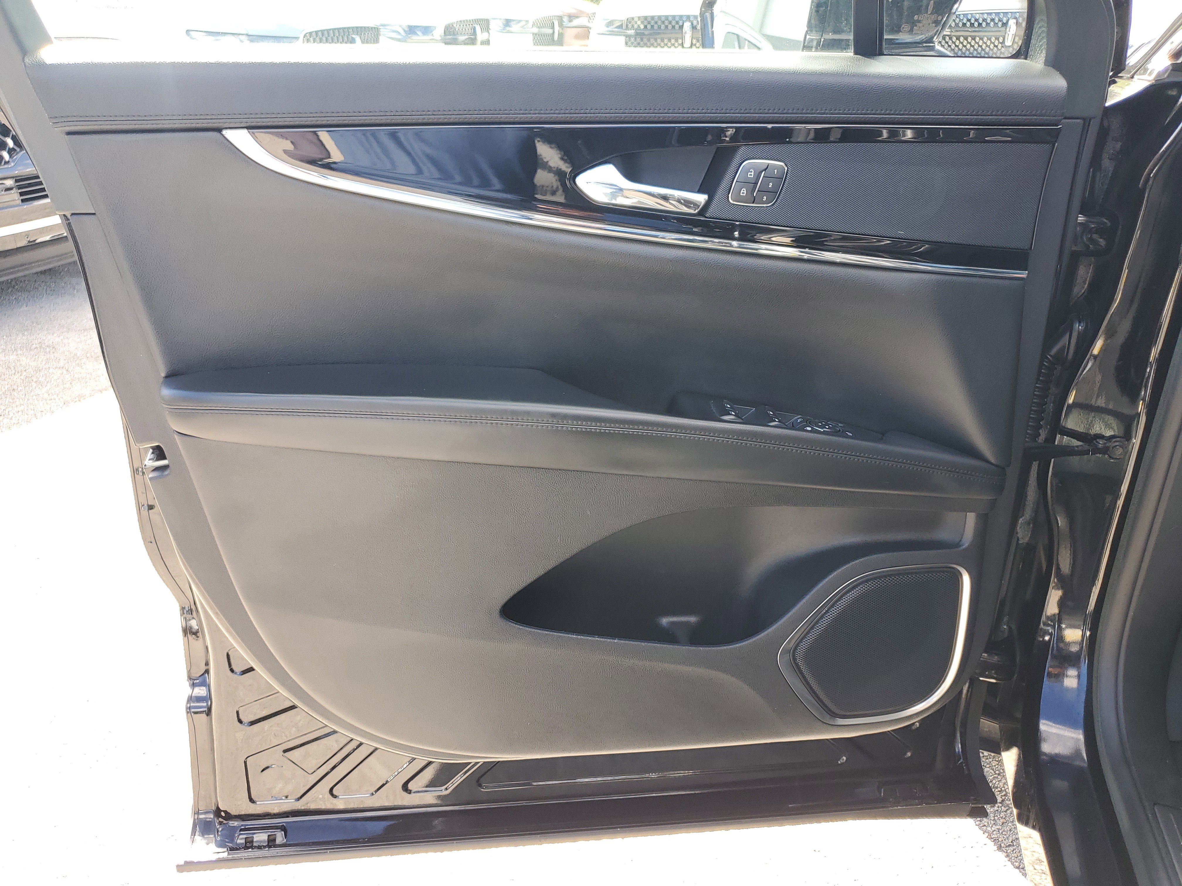 Certified 2022 Lincoln Nautilus FWD image 16