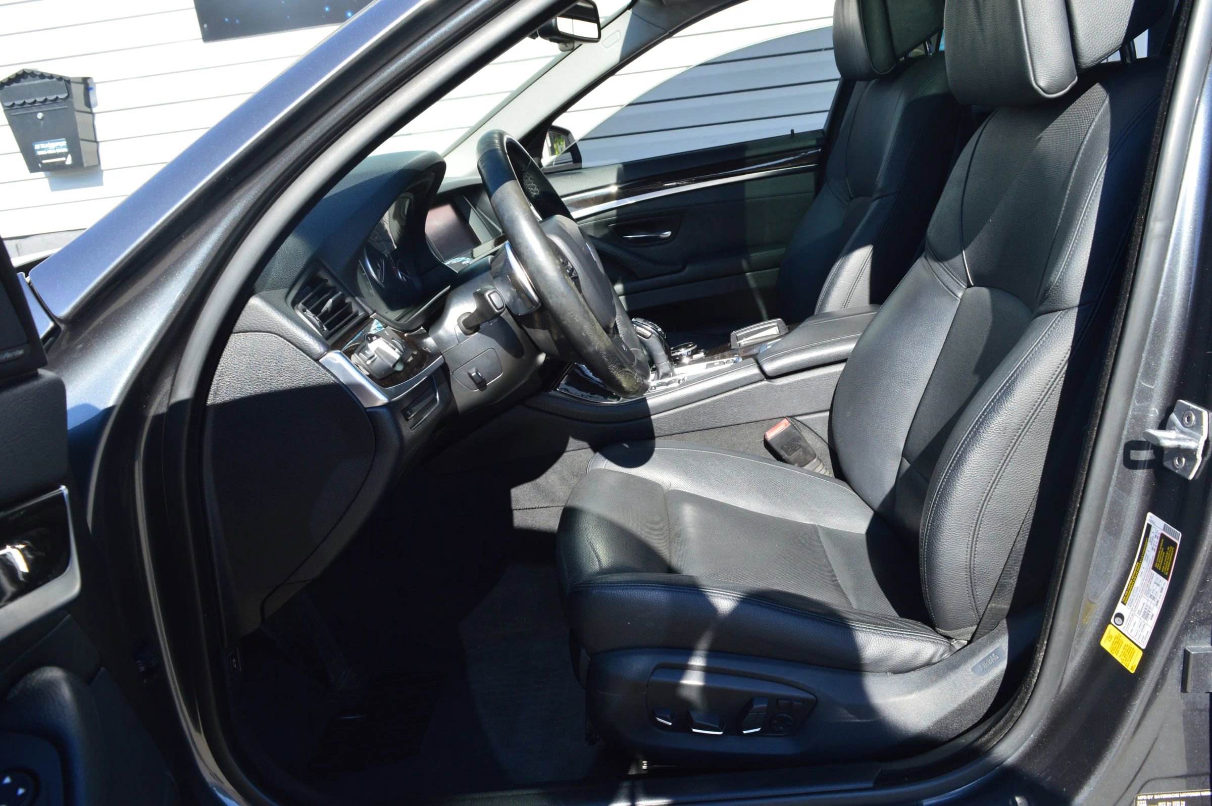 Used 2016 BMW 528i Sedan image 10