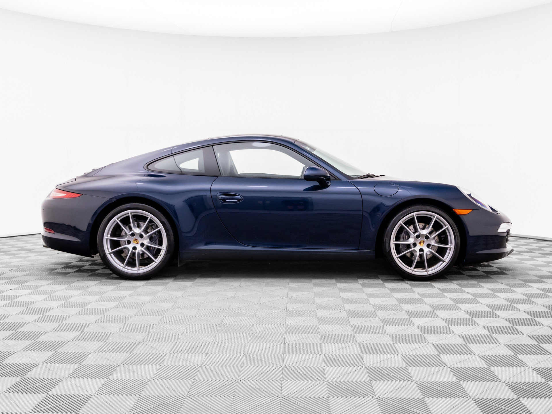 Used 2016 Porsche 911 Carrera RWD image 7