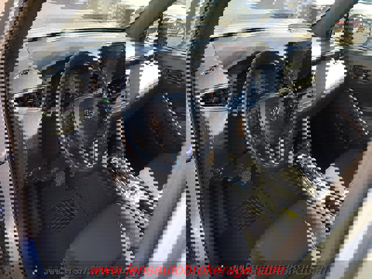 Used 2023 Toyota Corolla Cross AWD Hybrid image 11