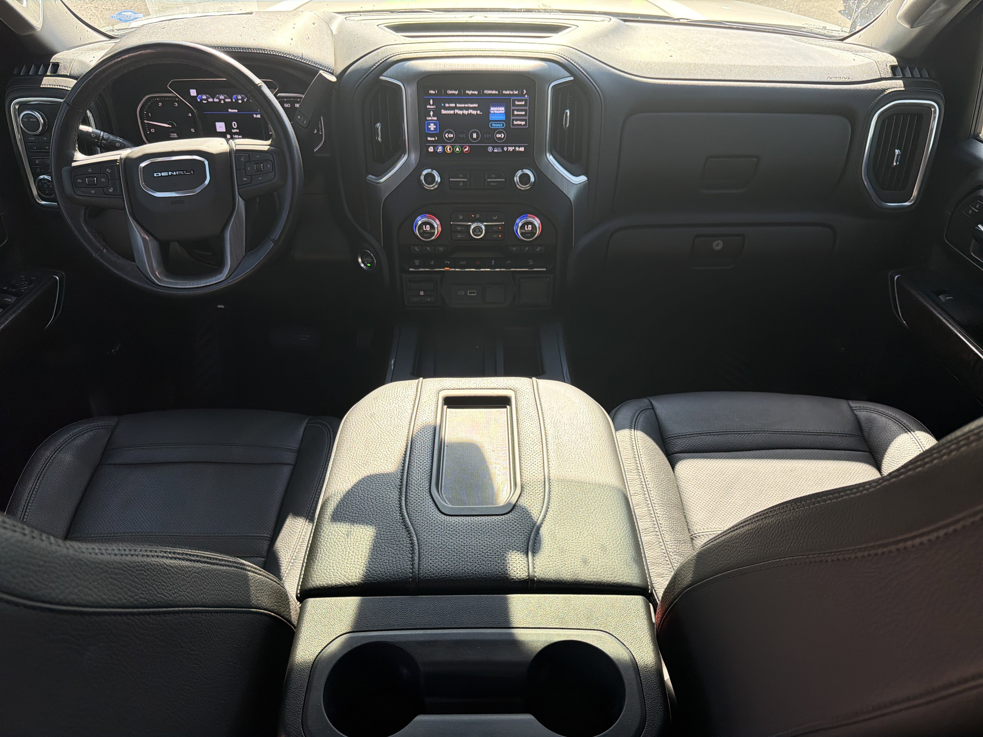 Used 2020 GMC Sierra 2500 Denali w/ Denali Ultimate Package AWD/4WD image 24