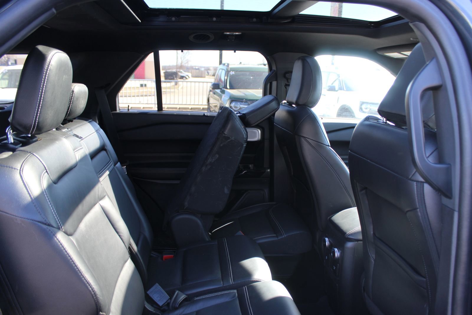 Used 2022 Ford Explorer ST w/ Equipment Group 401A image 14