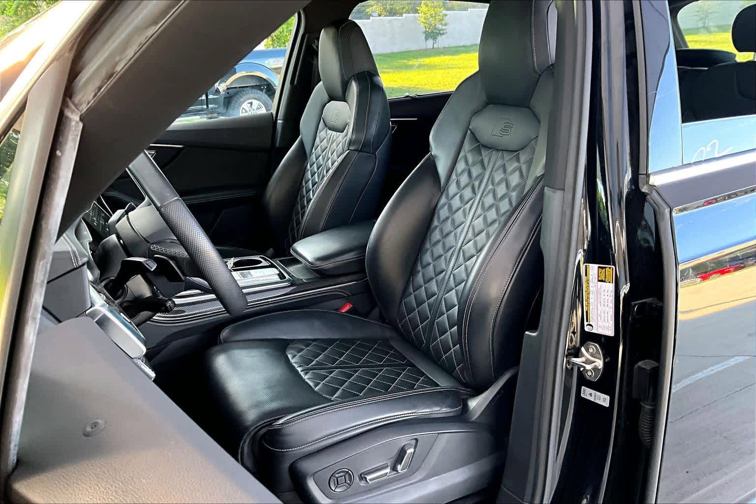 Used 2022 Audi SQ7 Prestige AWD/4WD image 8