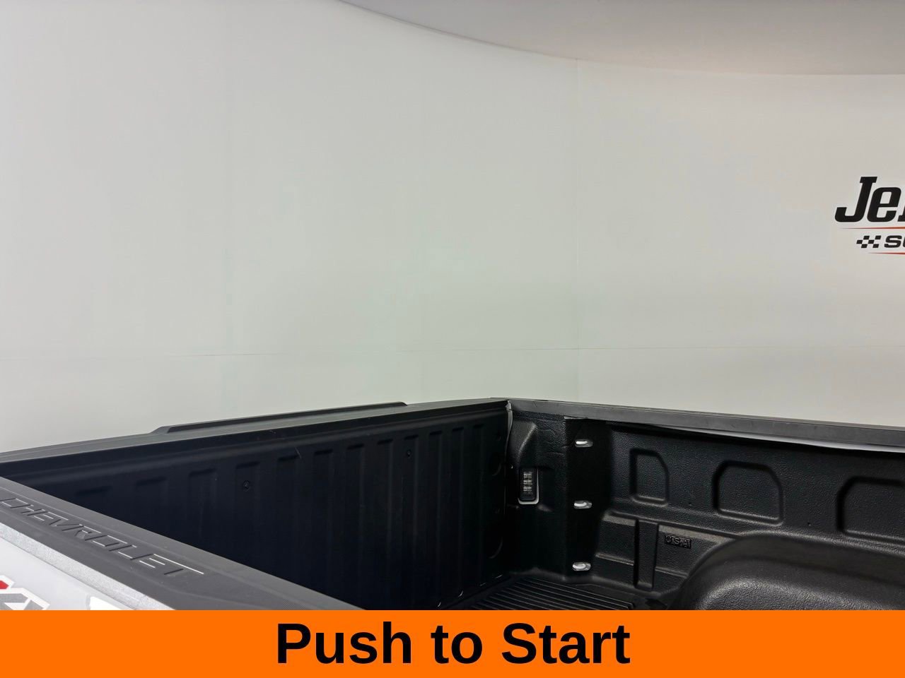 Used 2025 Chevrolet Silverado 1500 LT image 10