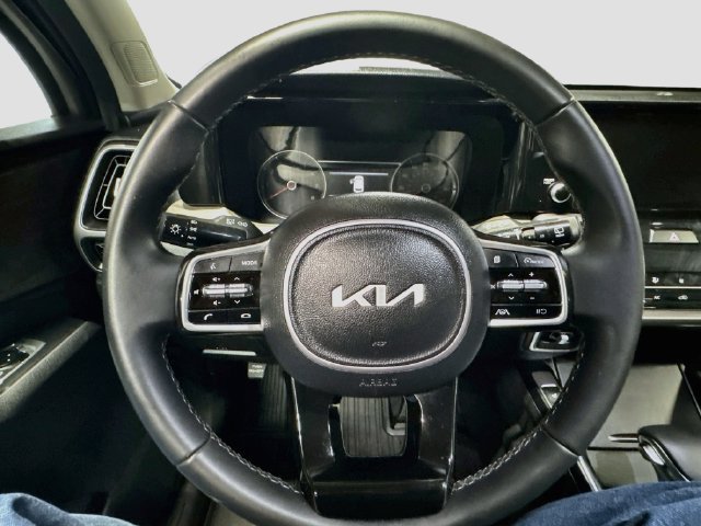 Certified 2023 Kia Sorento S w/ Panoramic Sunroof Package AWD/4WD image 11