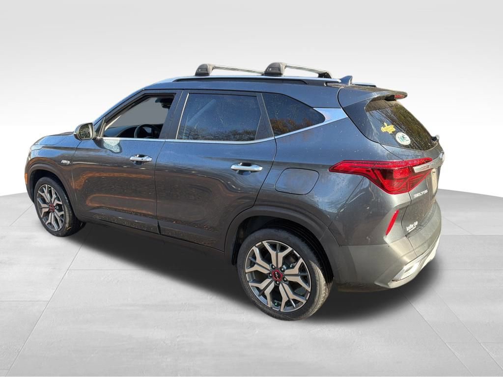 Used 2023 Kia Seltos SX w/ SX Sunroof Package image 3