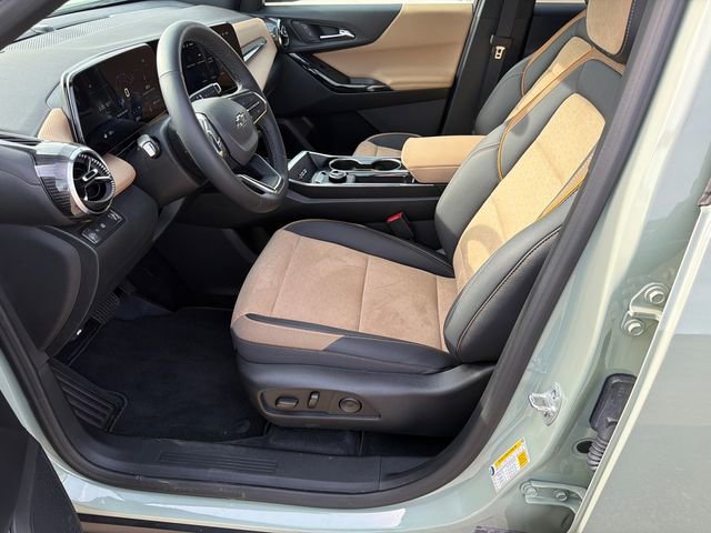 Used 2026 Chevrolet Equinox ACTIV image 9