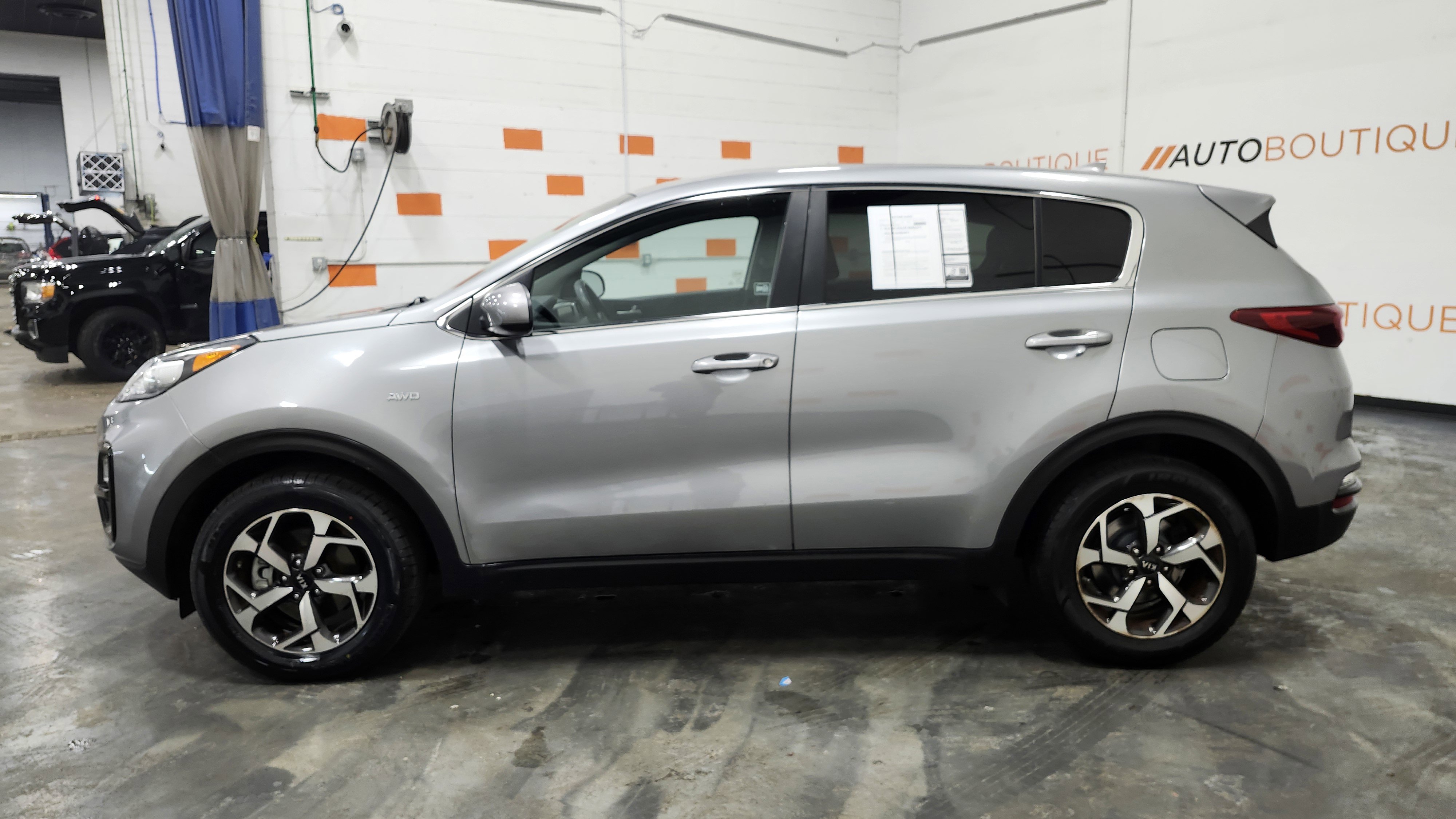Used 2021 Kia Sportage LX image 13
