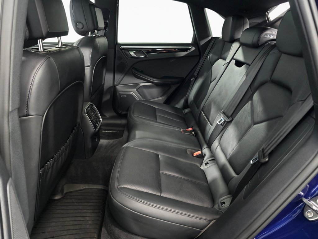Used 2023 Kia Stinger GT2 AWD/4WD image 70
