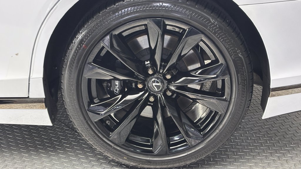 Used 2022 Lexus LS 500 F Sport AWD/4WD image 7