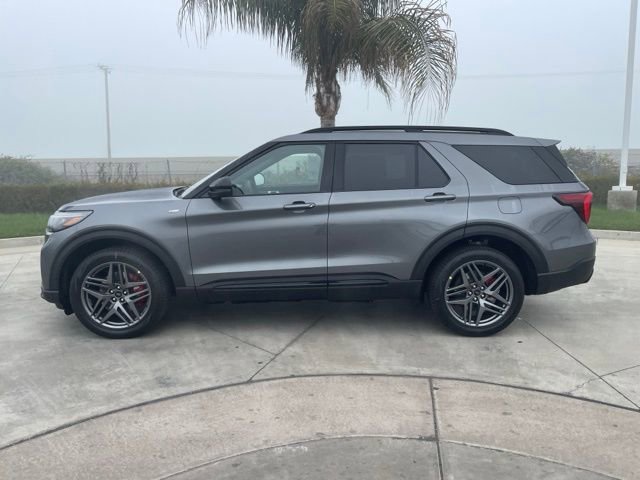 New 2026 Ford Explorer ST-Line w/ ST-Line Street Pack AWD/4WD image 2