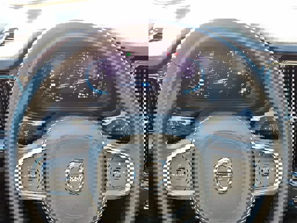 Used 2024 Volvo S60 B5 Core image 20