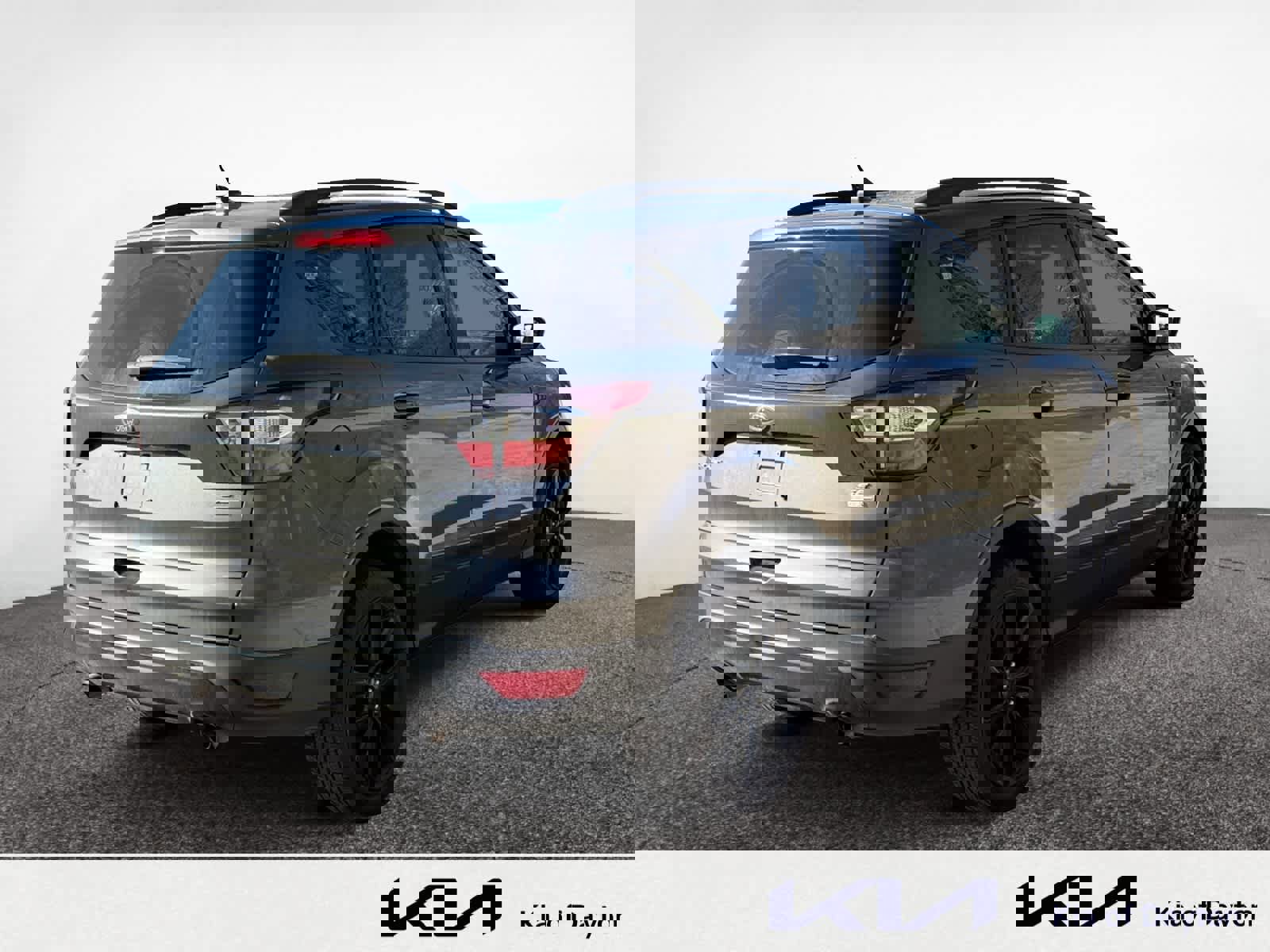 Used 2018 Ford Escape SE w/ SE Sport Appearance Package image 5