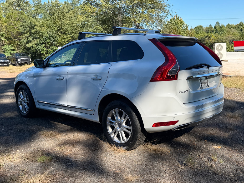 Used 2016 Volvo XC60 T5 Premier w/ Proximity Package AWD/4WD image 3