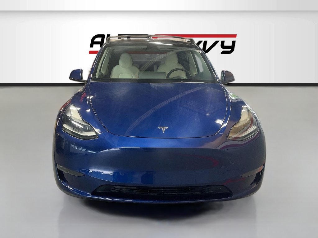 Used 2023 Tesla Model Y Long Range AWD/4WD image 2
