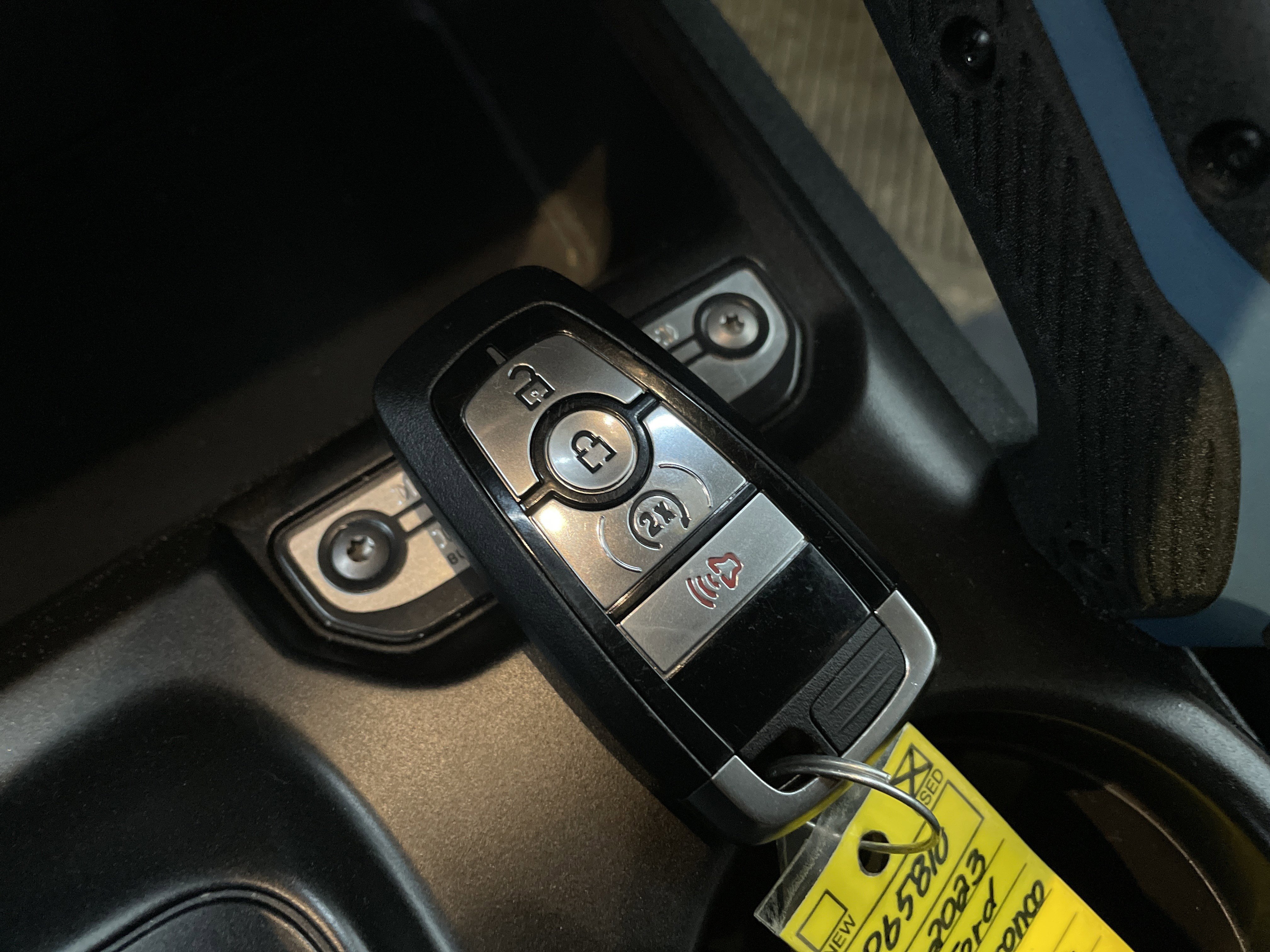 Used 2023 Ford Bronco Wildtrak image 46