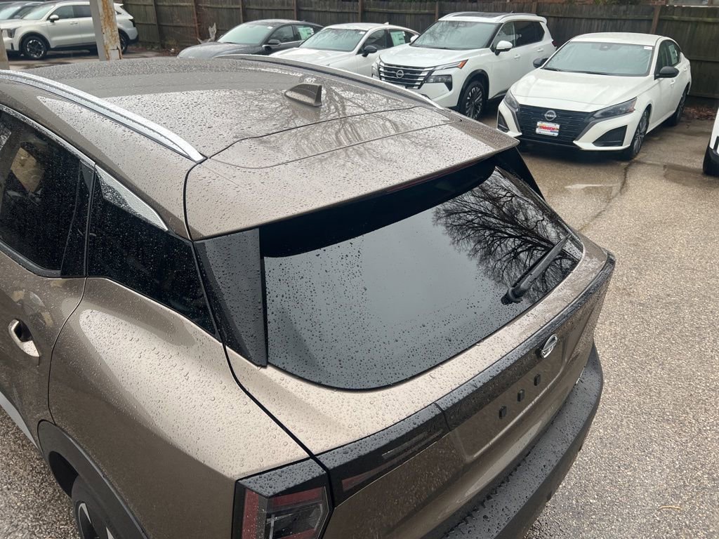 Certified 2025 Nissan Kicks SR AWD/4WD image 34