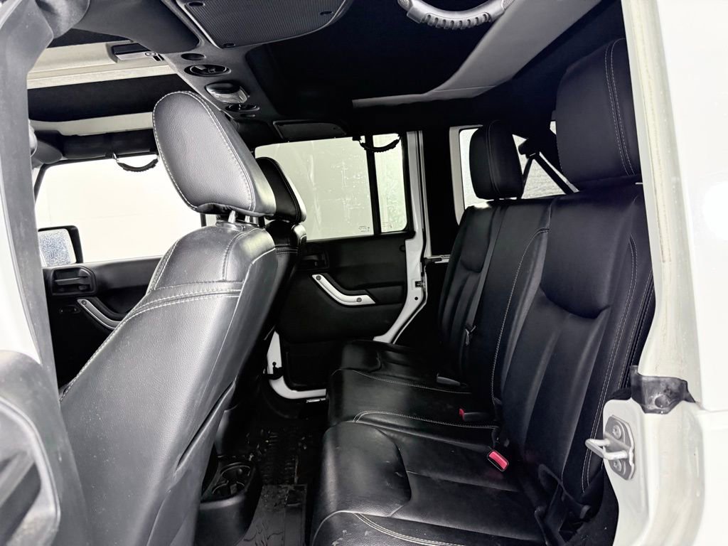 Used 2016 Jeep Wrangler Unlimited Rubicon image 21