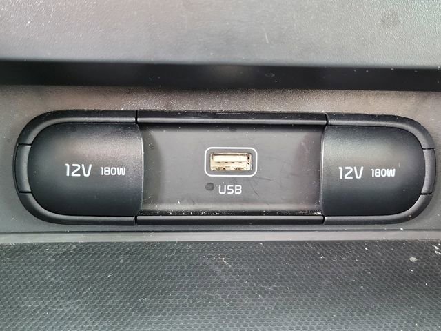 Used 2025 Kia Soul LX FWD image 23