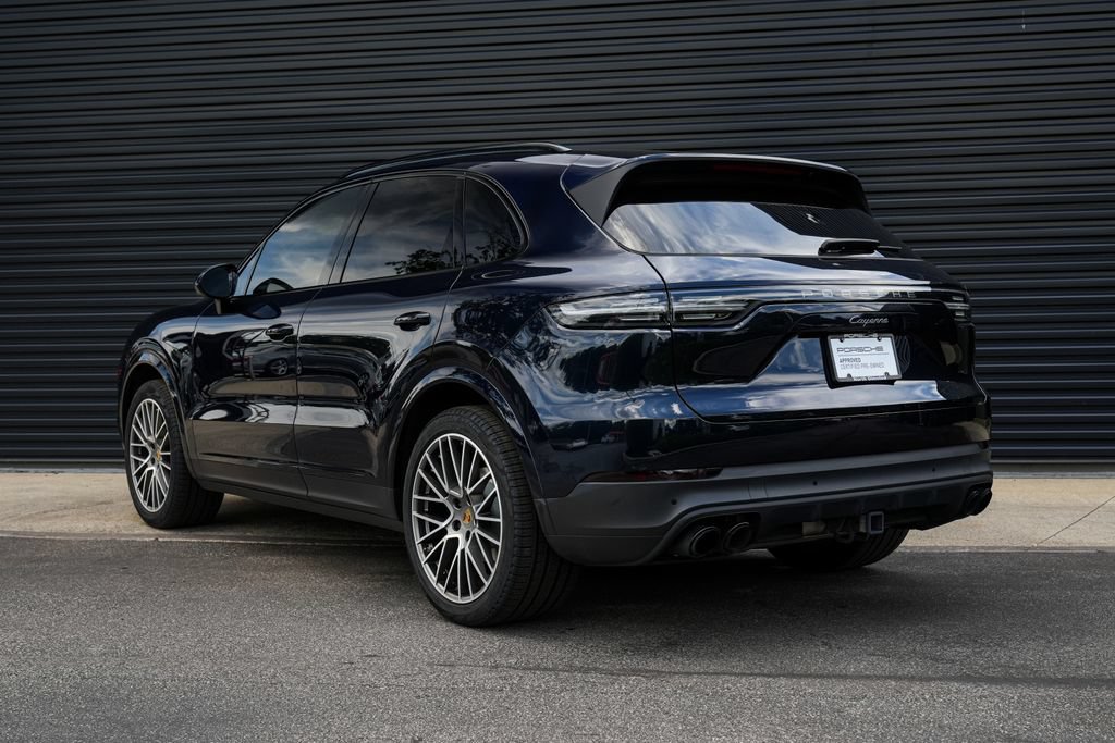 Certified 2023 Porsche Cayenne Platinum Edition AWD/4WD image 3