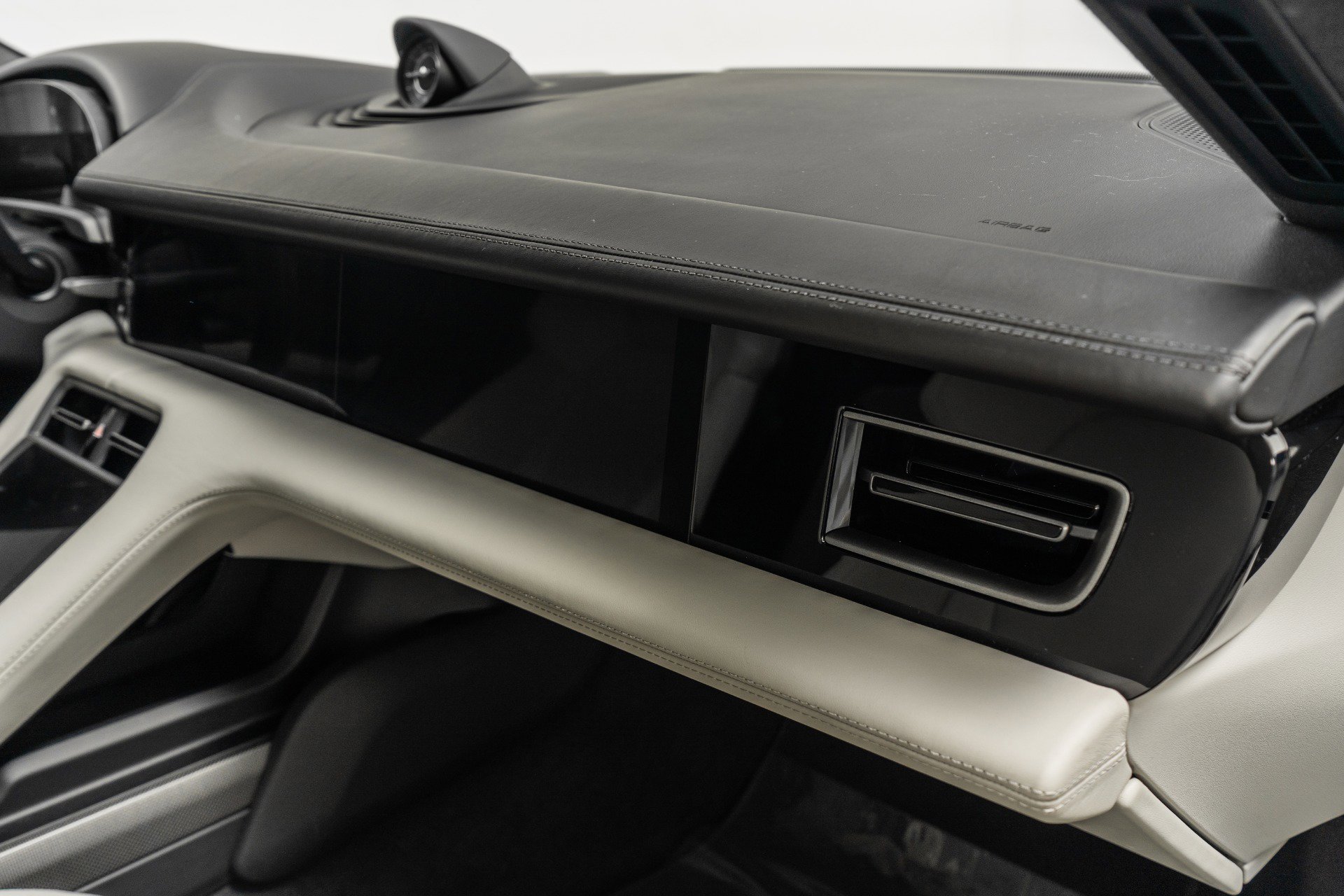 Used 2021 Porsche Taycan Turbo S image 31