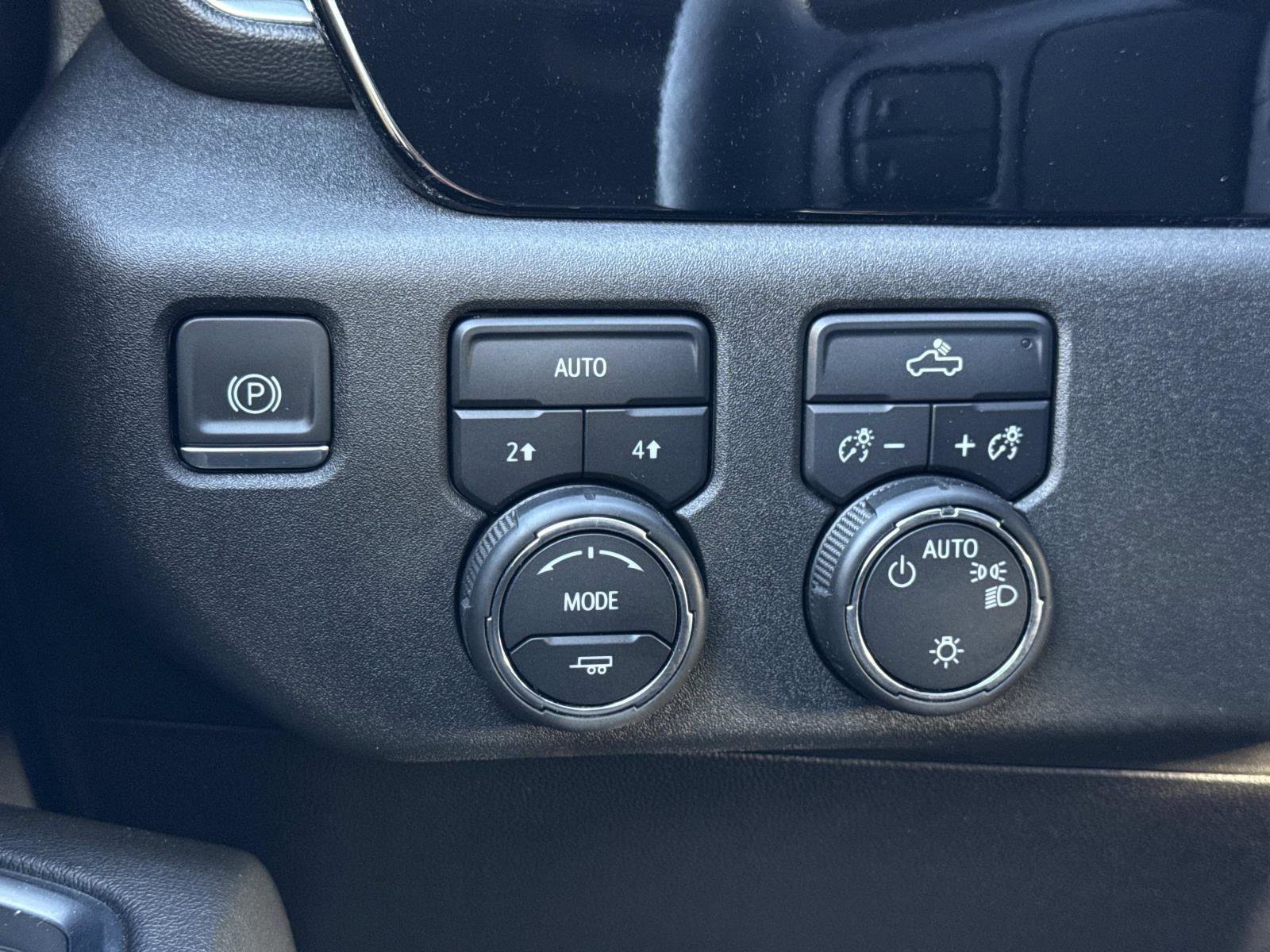 Used 2023 Chevrolet Silverado 1500 LT image 11